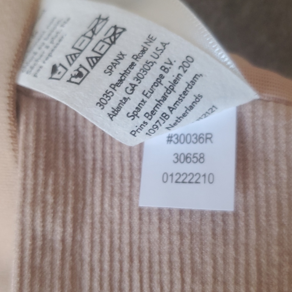 SPANX   BRA-LELUJAH LIGHTLY LINED BRALETTE ,  SIZES: SMALL , MEDIUM ,LARGE - Picture 10 of 10